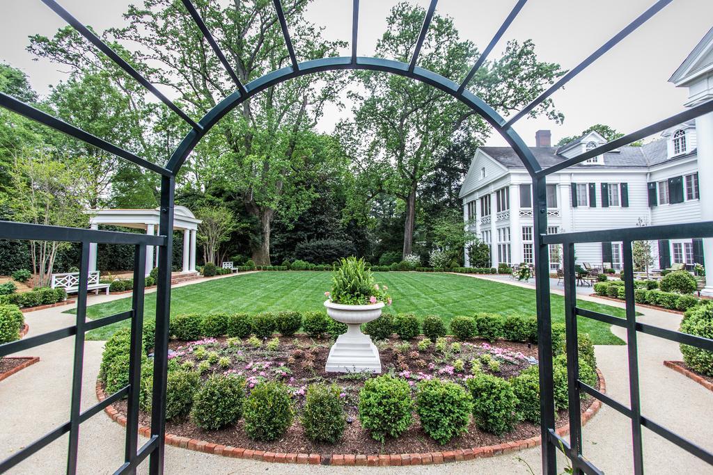 샬럿 The Duke Mansion B&B 외부 사진