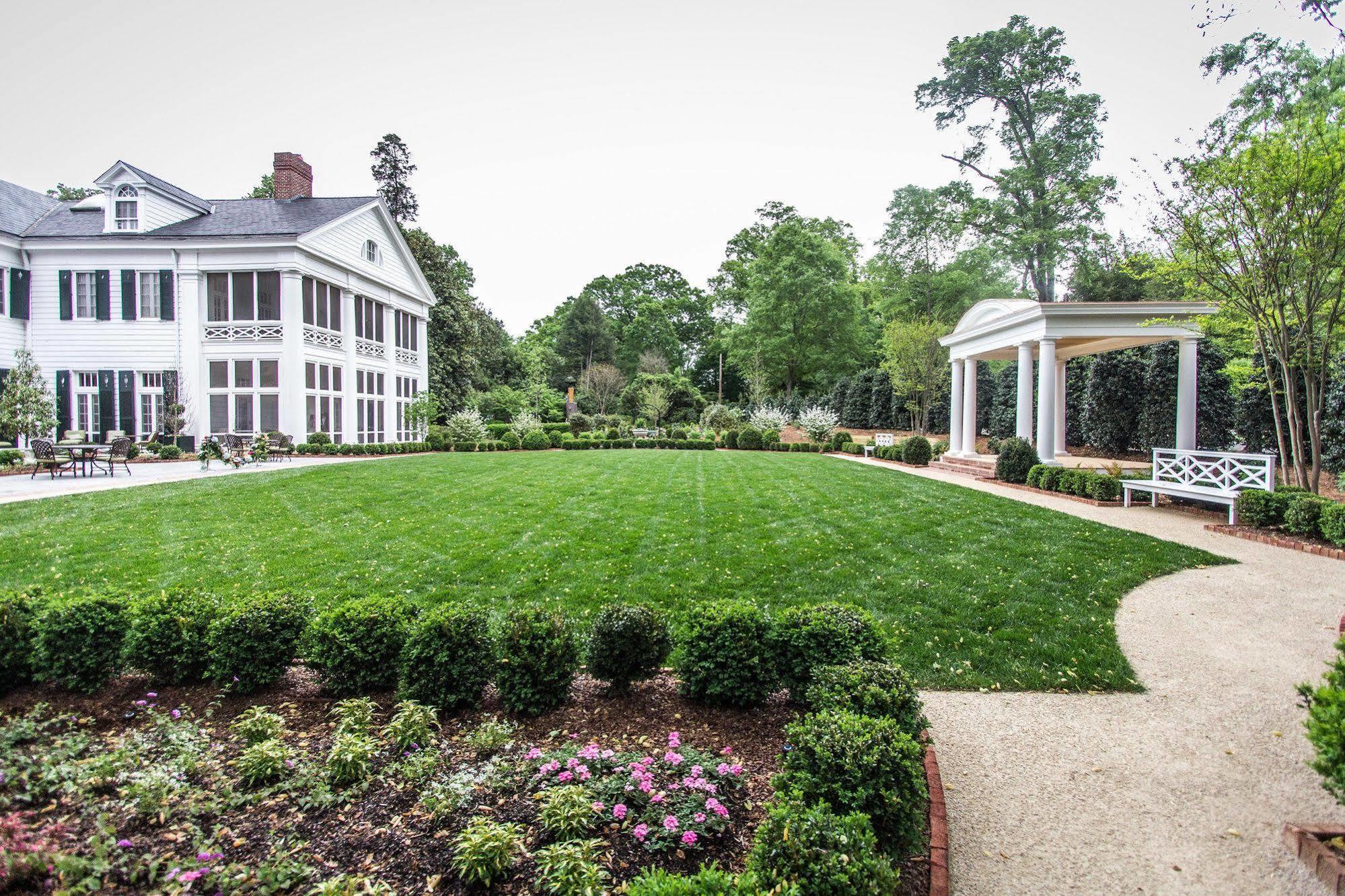 샬럿 The Duke Mansion B&B 외부 사진